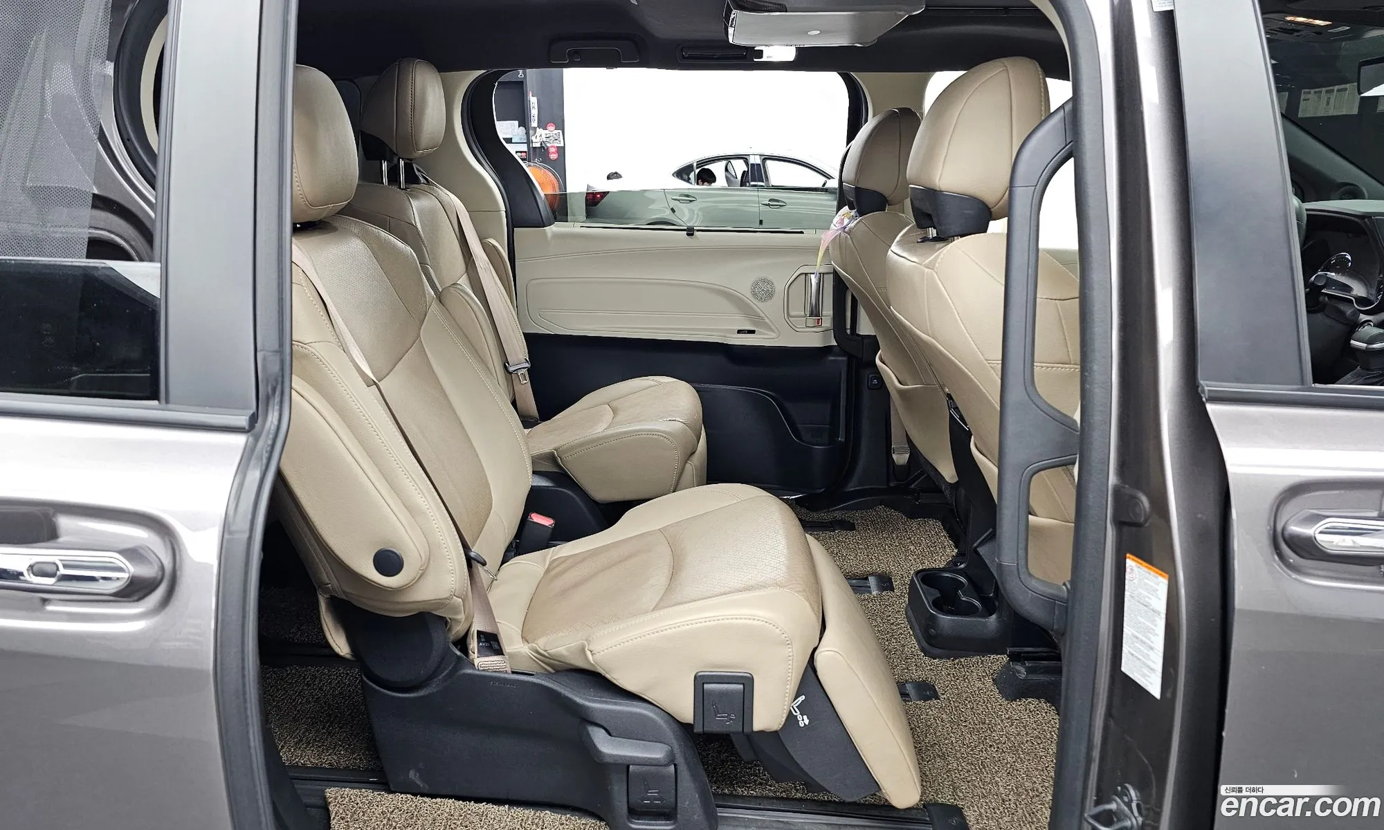 Toyota Sienna 2022 — 23