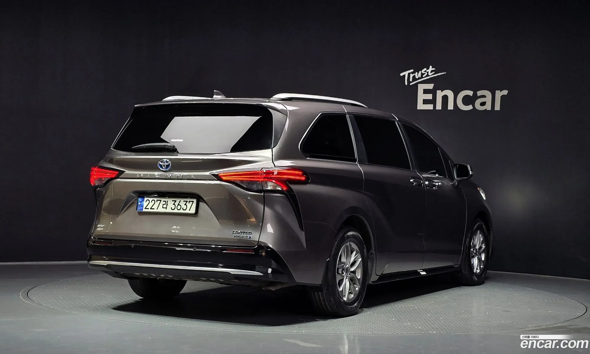 Toyota Sienna 2022 — 11