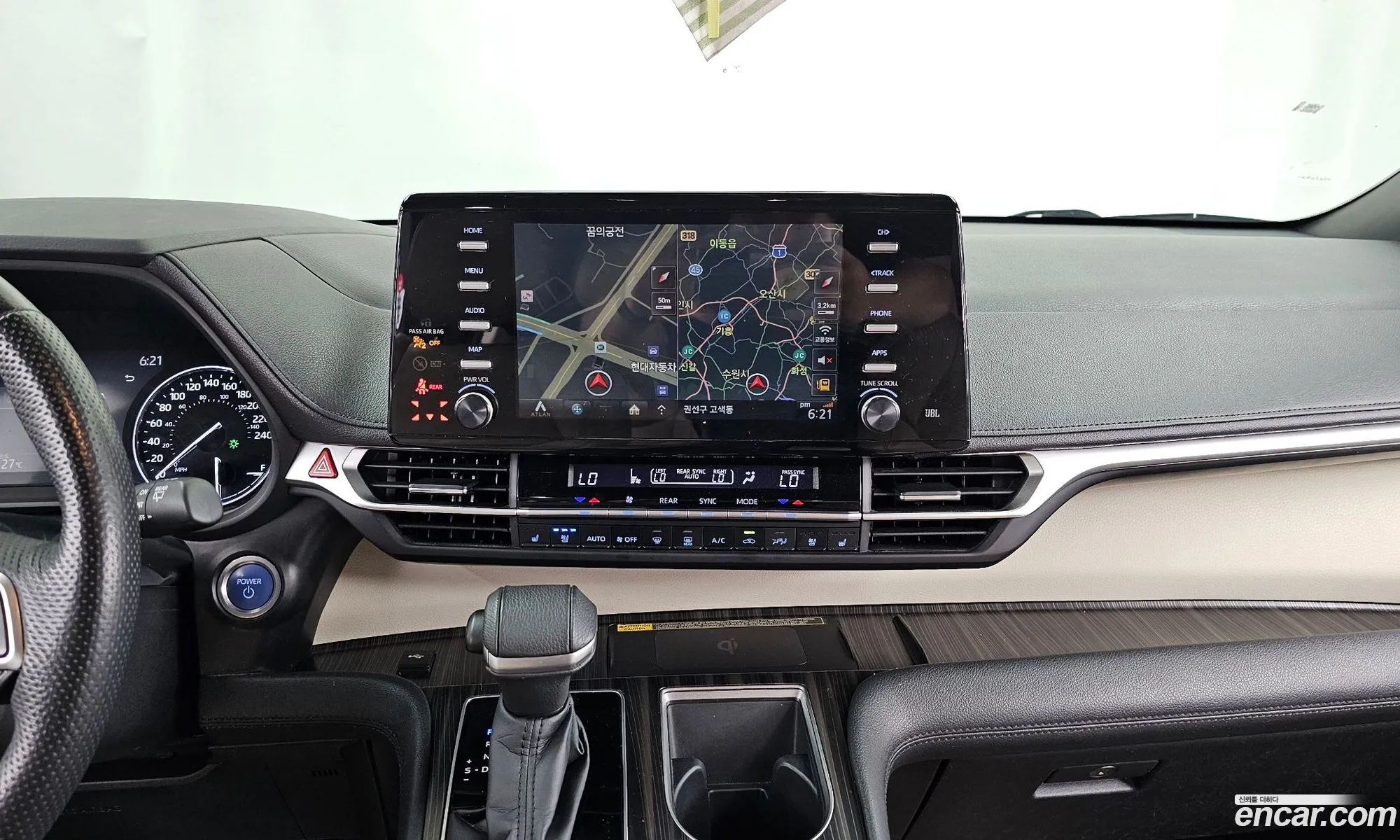 Toyota Sienna 2022 — 17