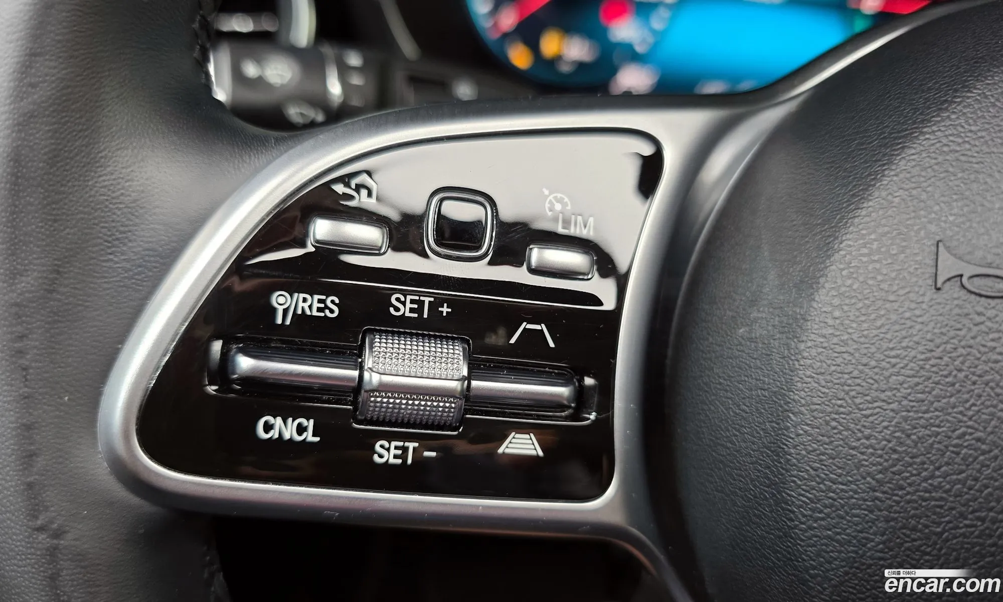 Mercedes-Benz GLC-Class X253 2022 — 21