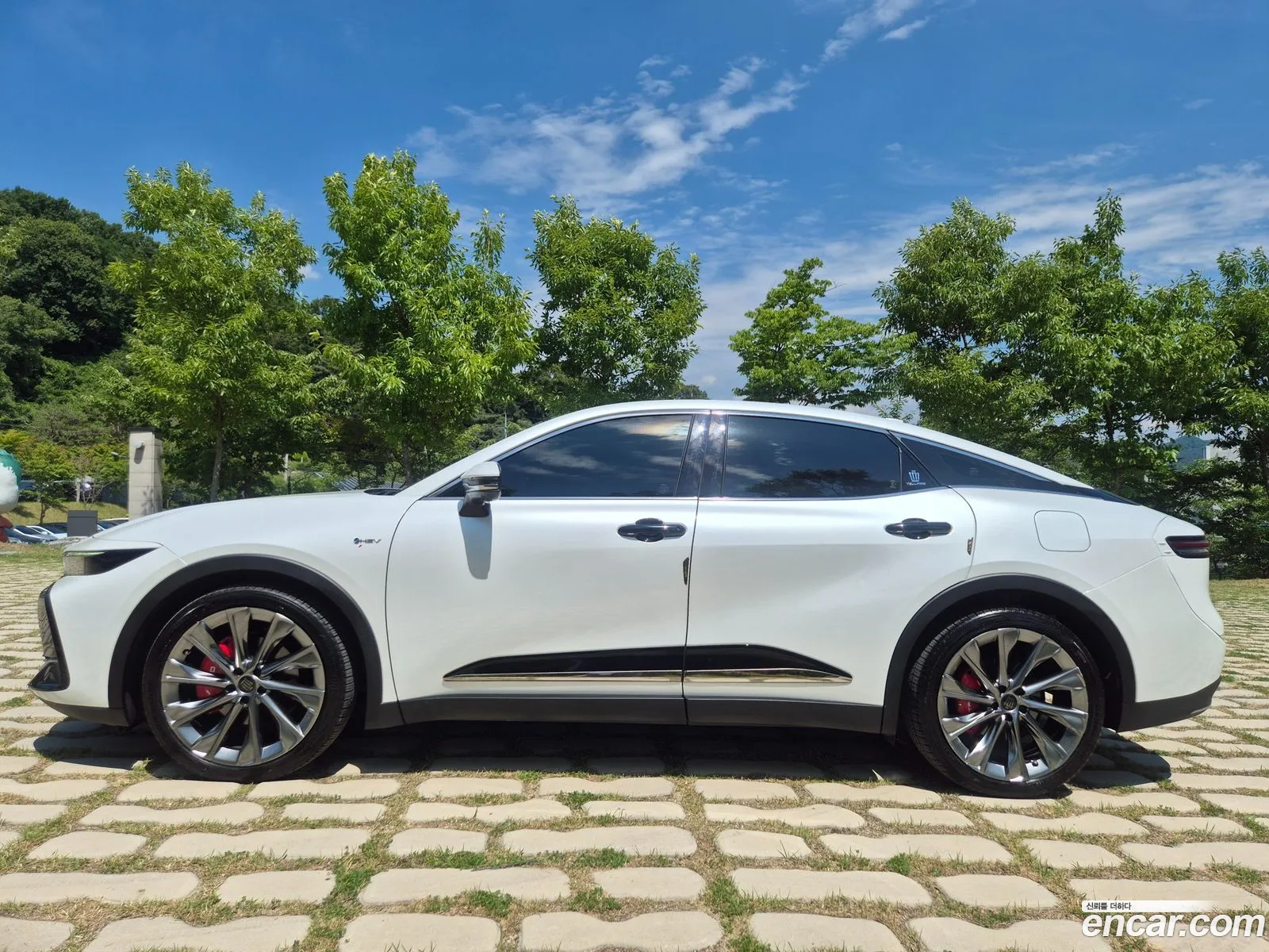 Toyota Crown Crossover 2024 — 10