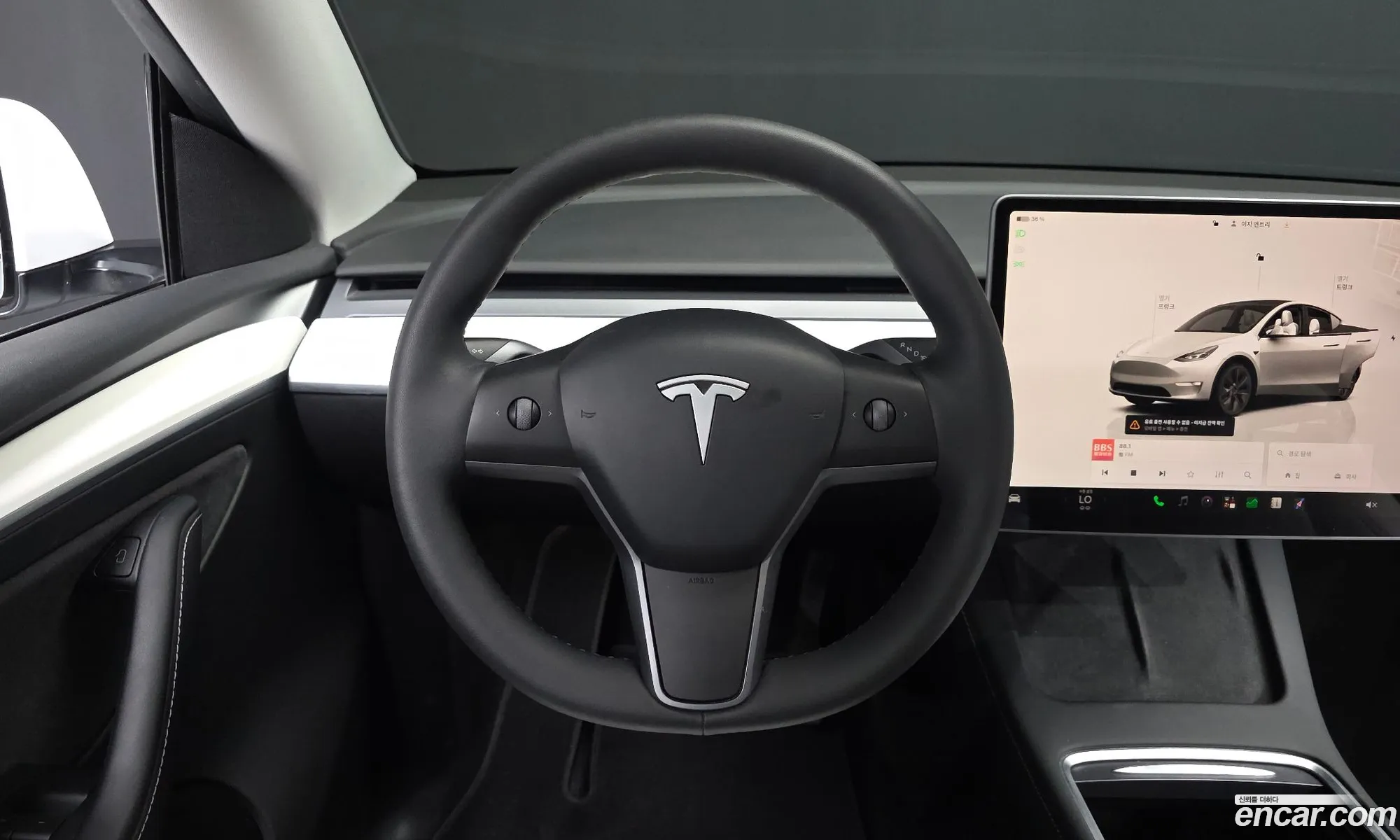 Tesla Model Y 2024 — 9