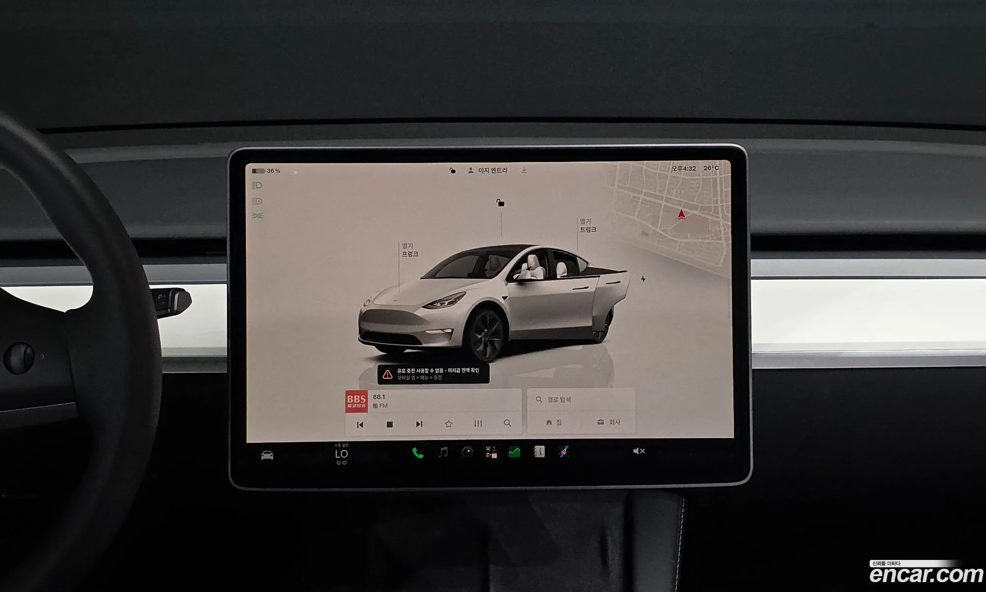 Tesla Model Y 2024 — 2