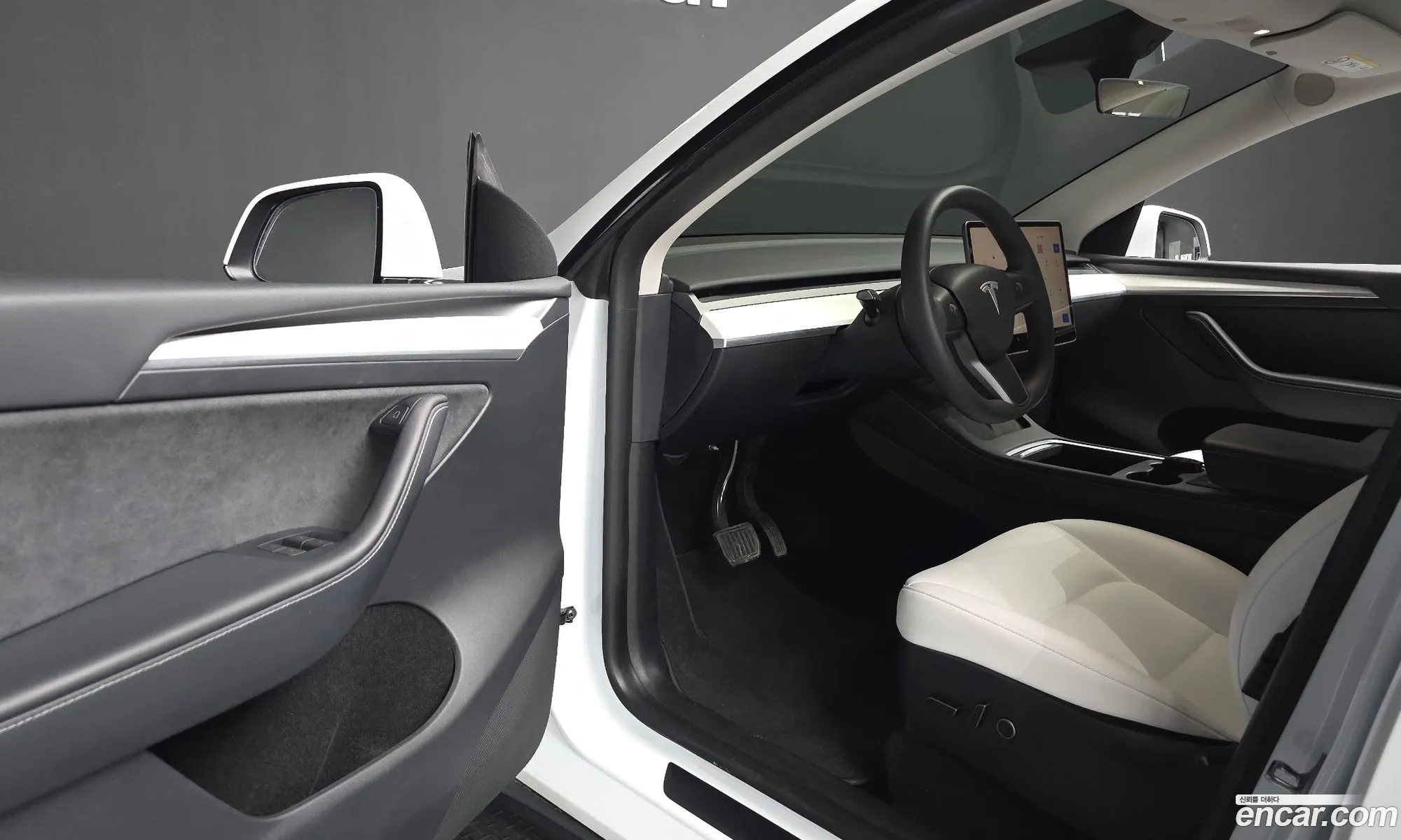 Tesla Model Y 2024 — 6