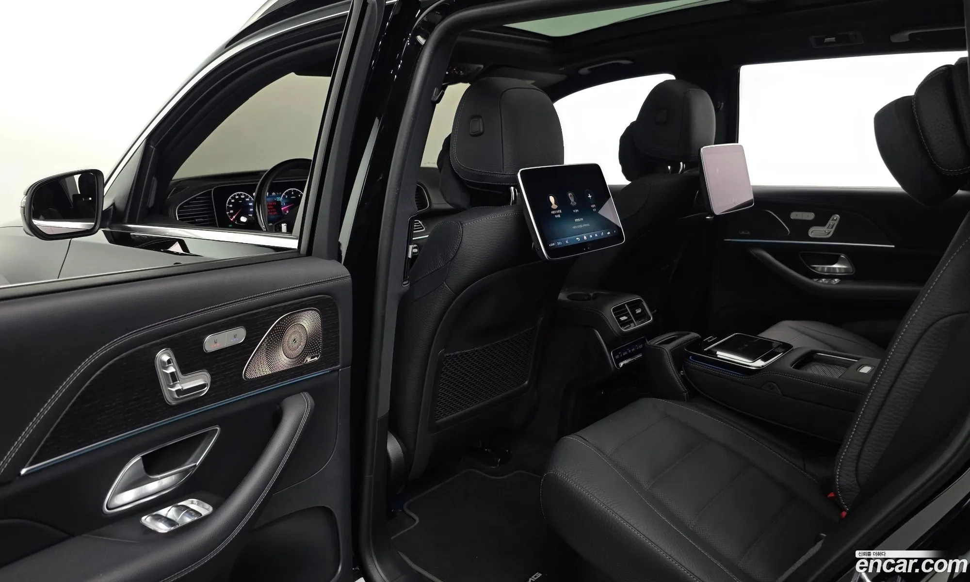 Mercedes-Benz GLS-Class X167 2025 — 32