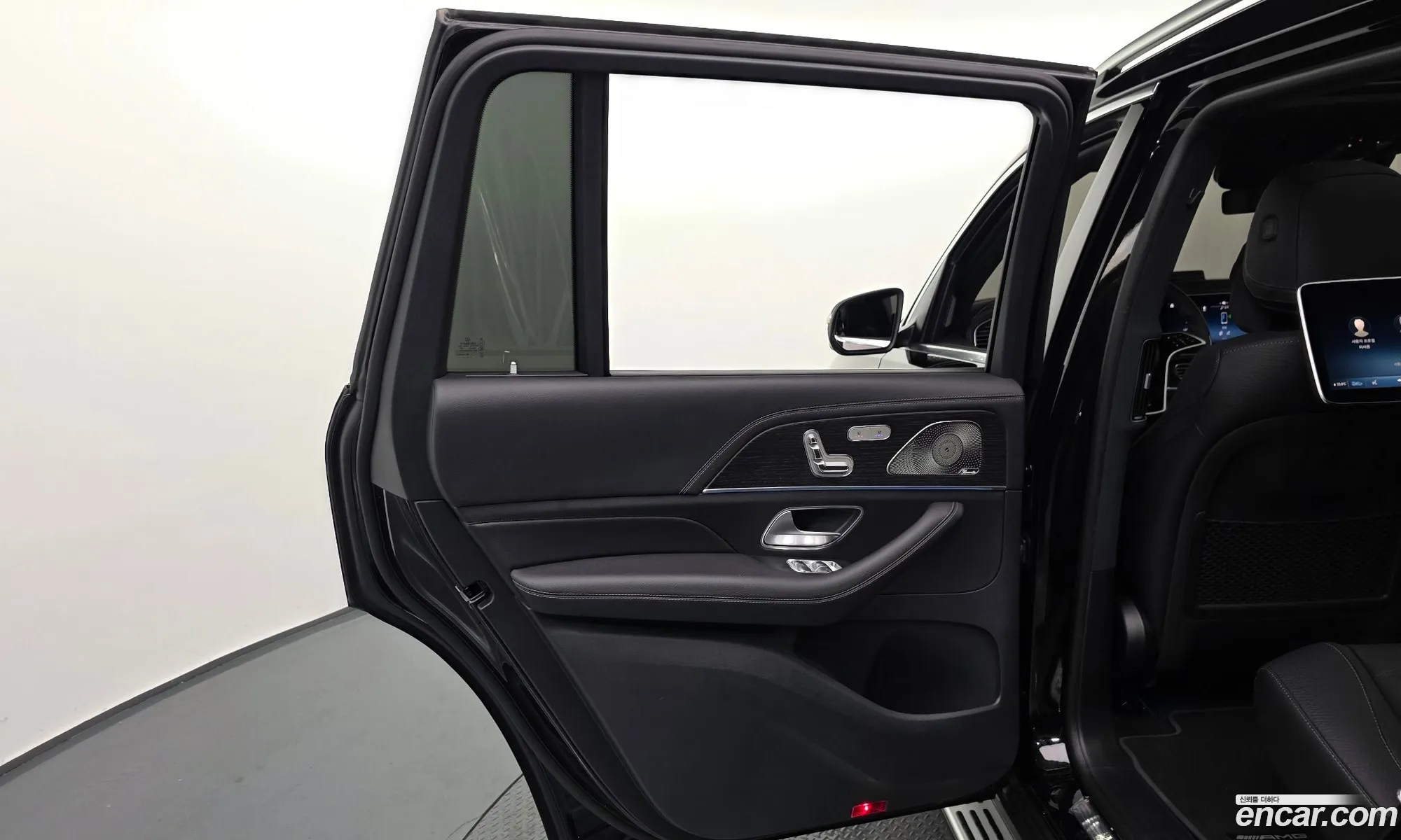 Mercedes-Benz GLS-Class X167 2025 — 19