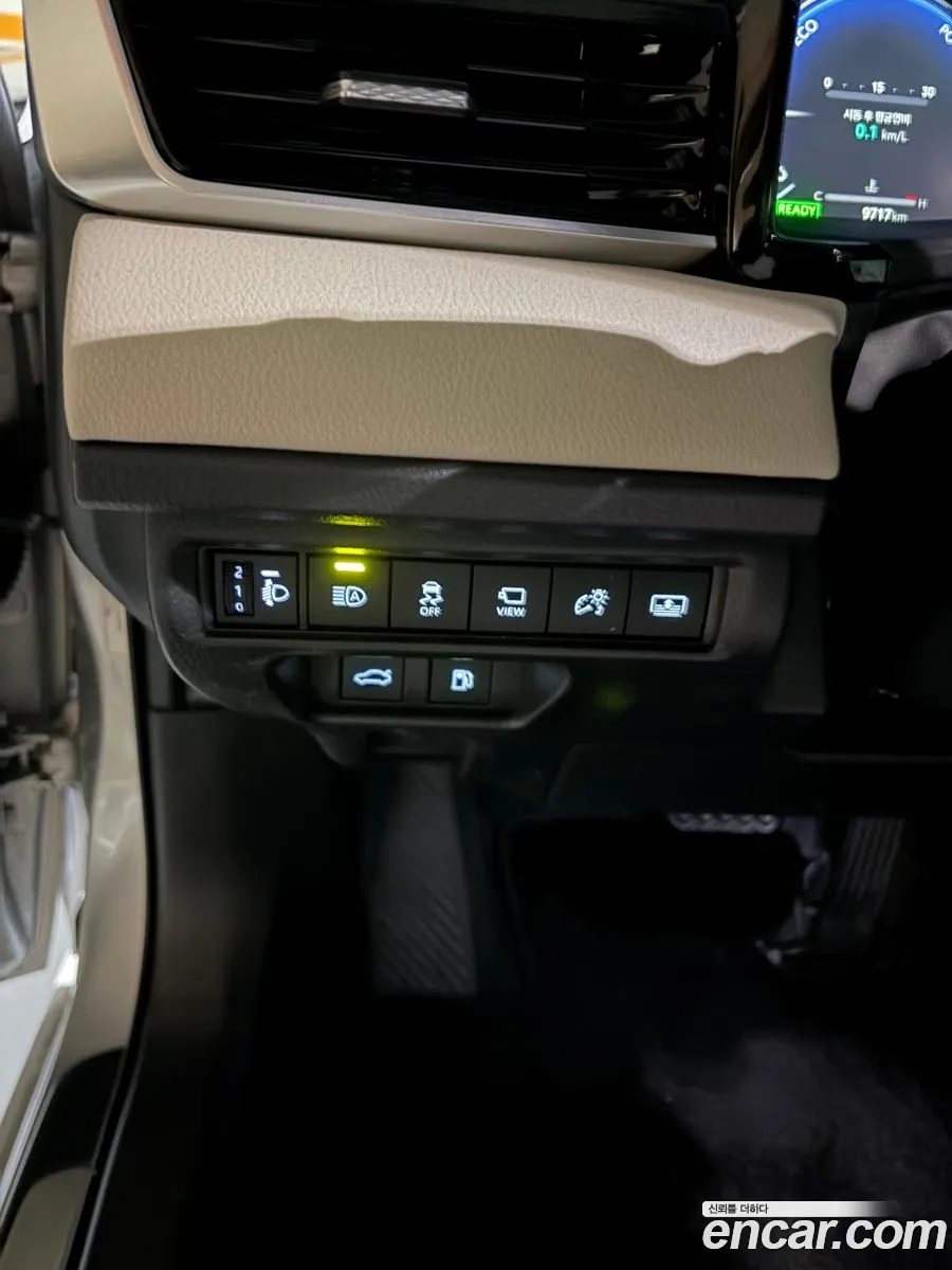 Toyota Camry 2025 — 5