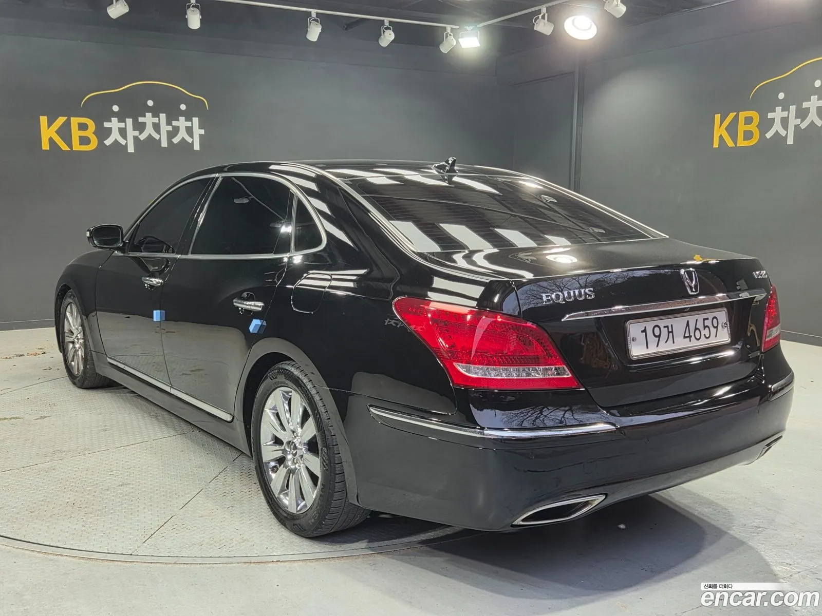 Hyundai Equus 2011 — 2