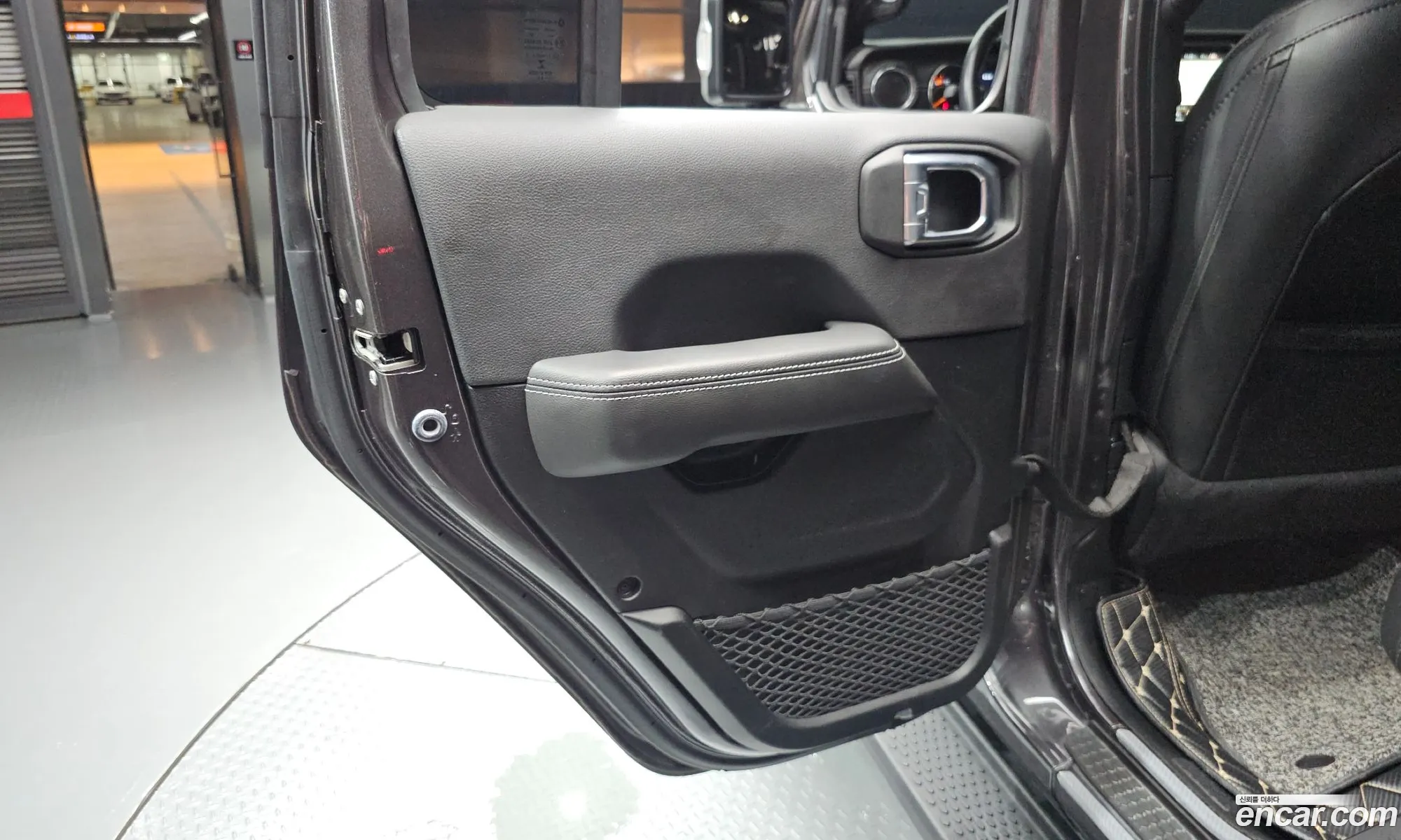 Jeep Wrangler 2020 — 20