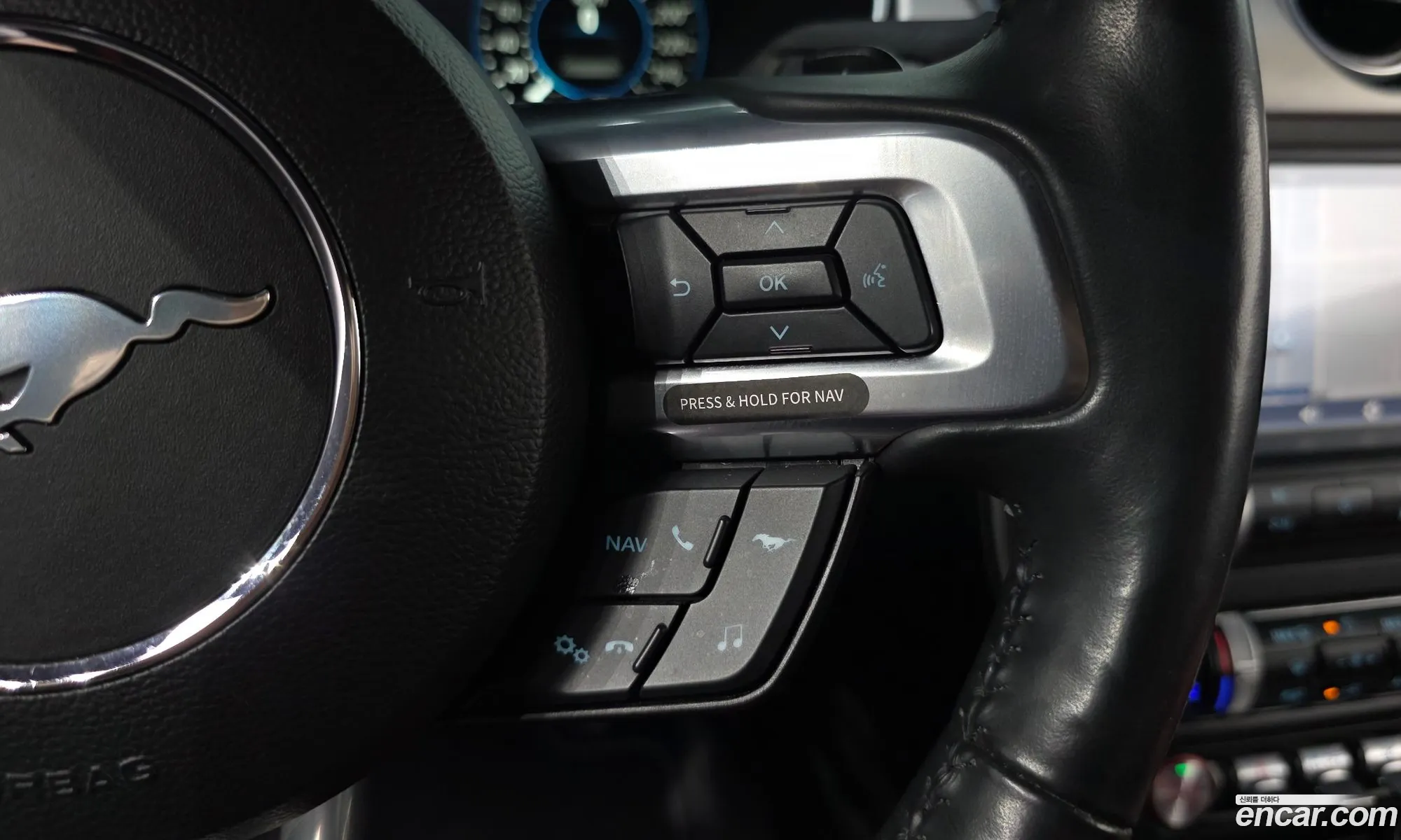 Ford Mustang 2023 — 24