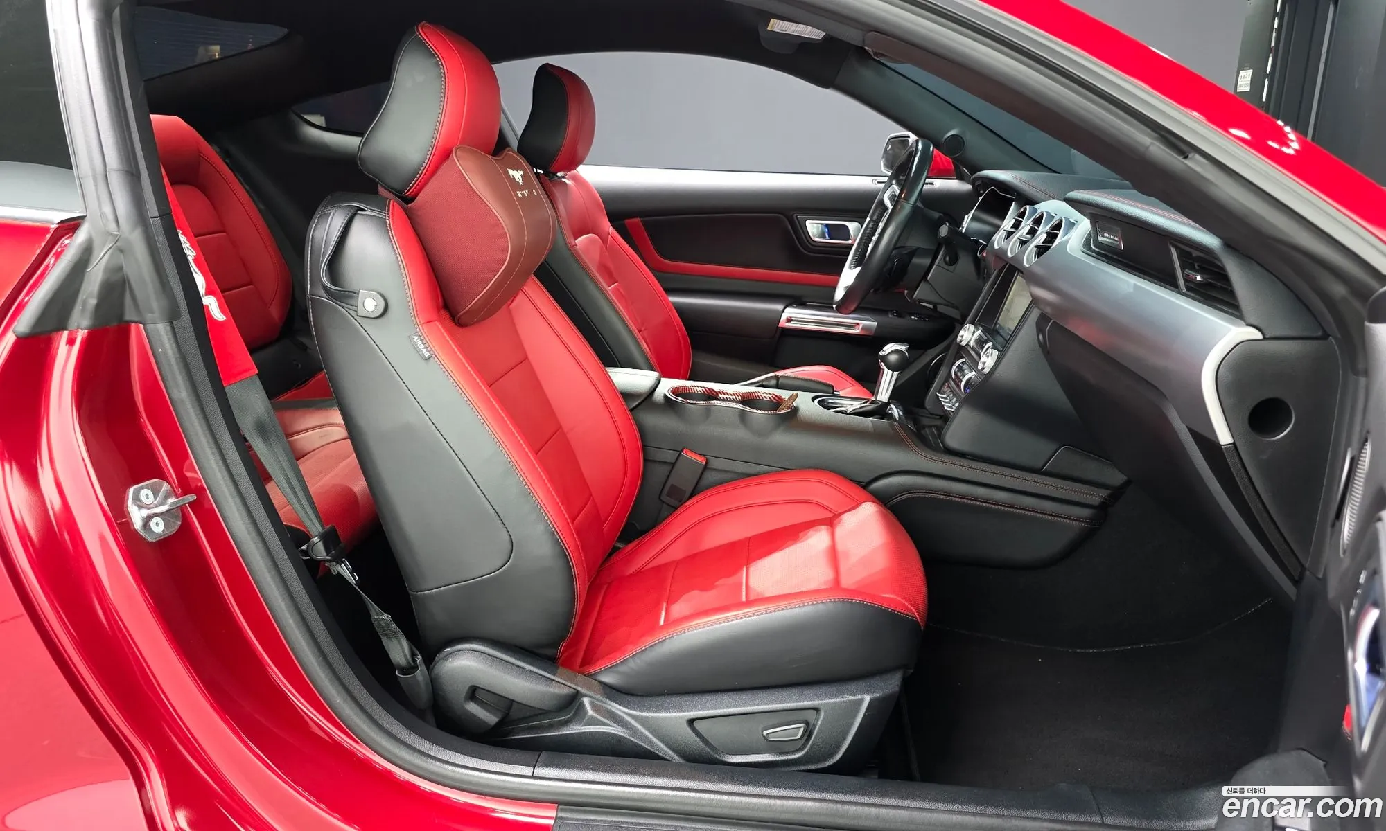 Ford Mustang 2023 — 16