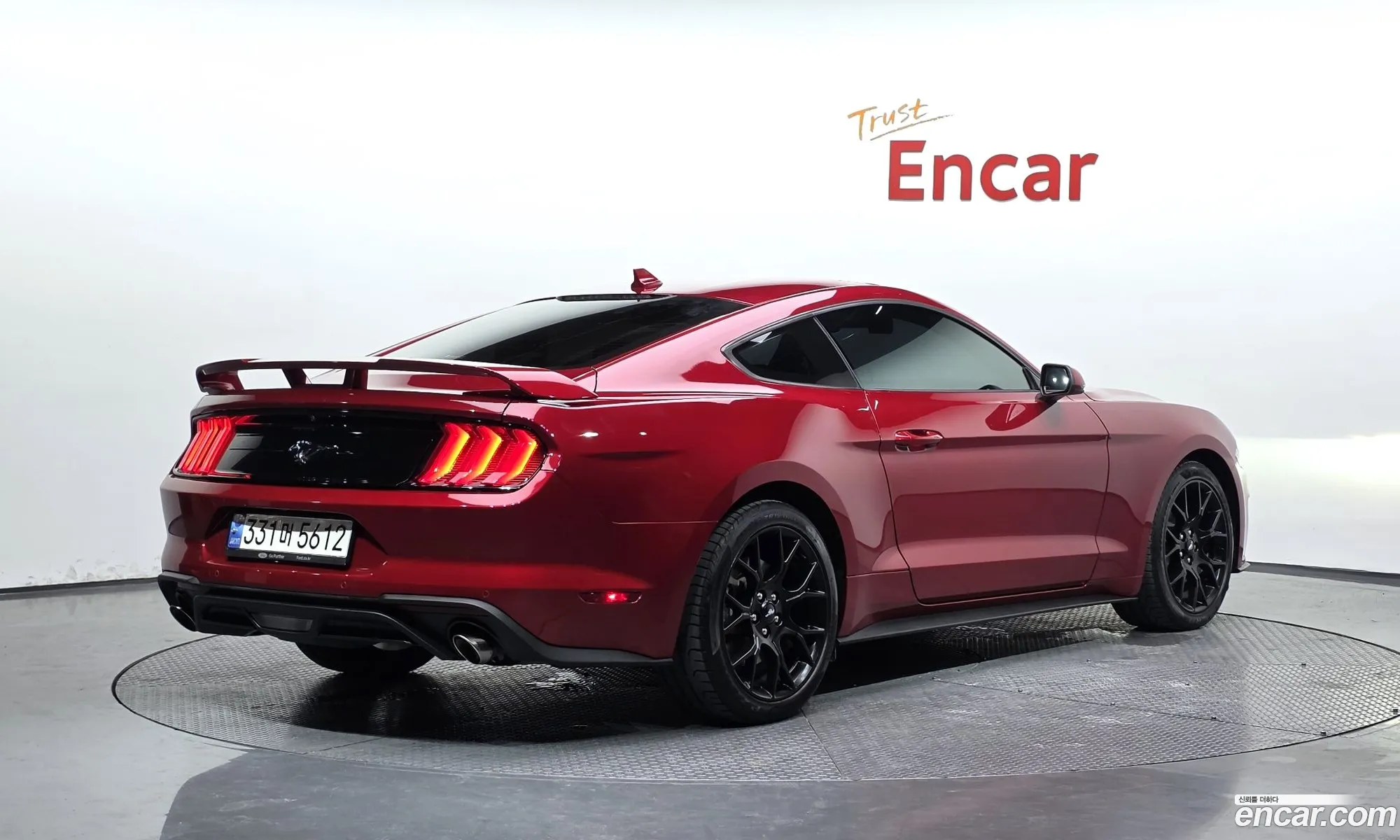 Ford Mustang 2023 — 8