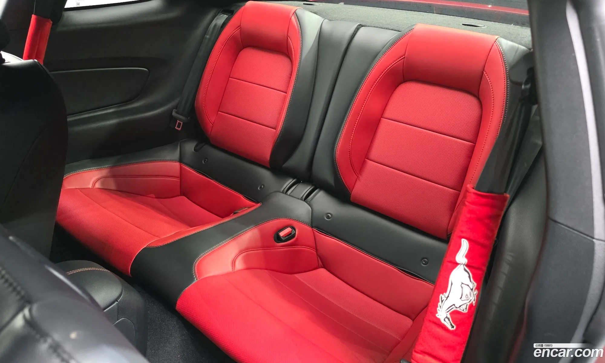 Ford Mustang 2023 — 4
