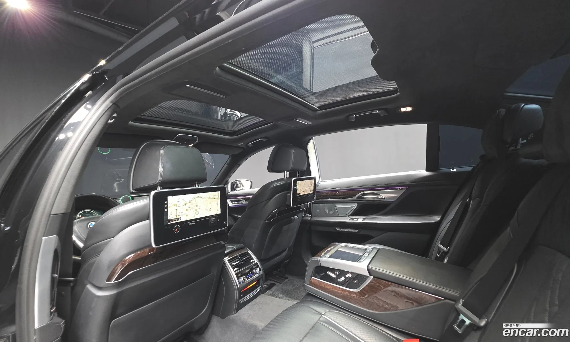 BMW 7 Series 2016 WBA7F2106GG382105 — 17