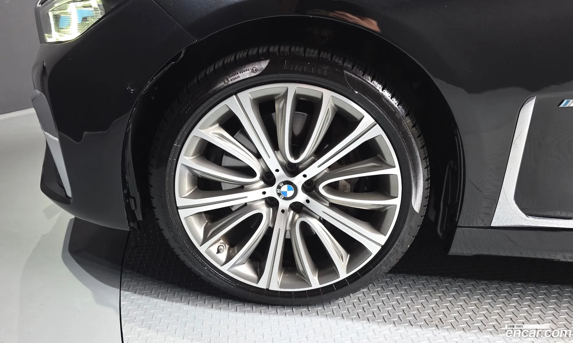 BMW 7 Series 2016 WBA7F2106GG382105 — 8