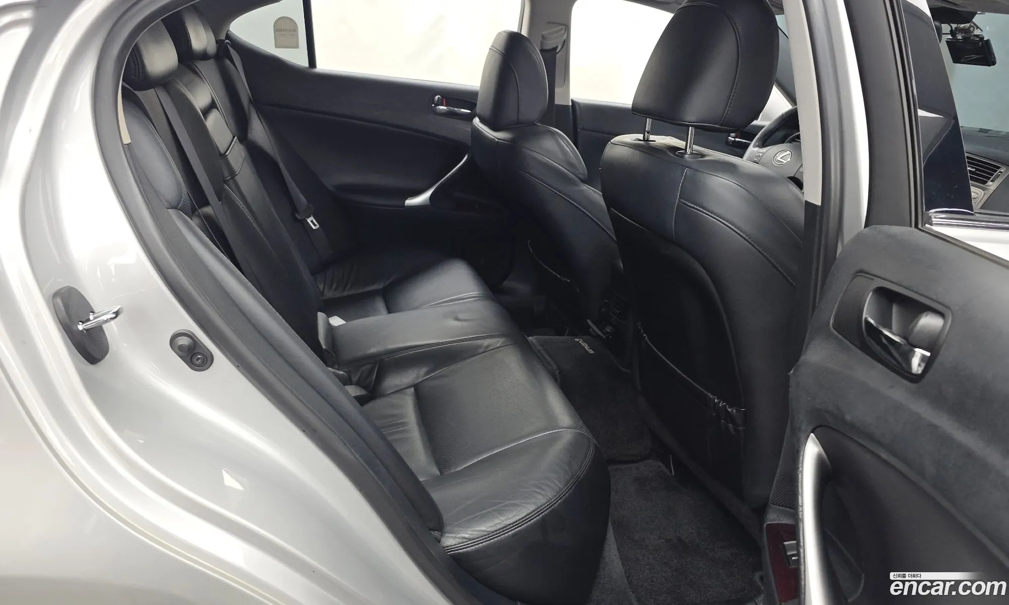Lexus IS250 2008 — 16
