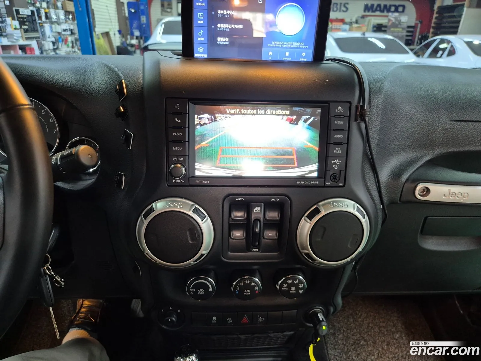 Jeep Wrangler 2017 — 13