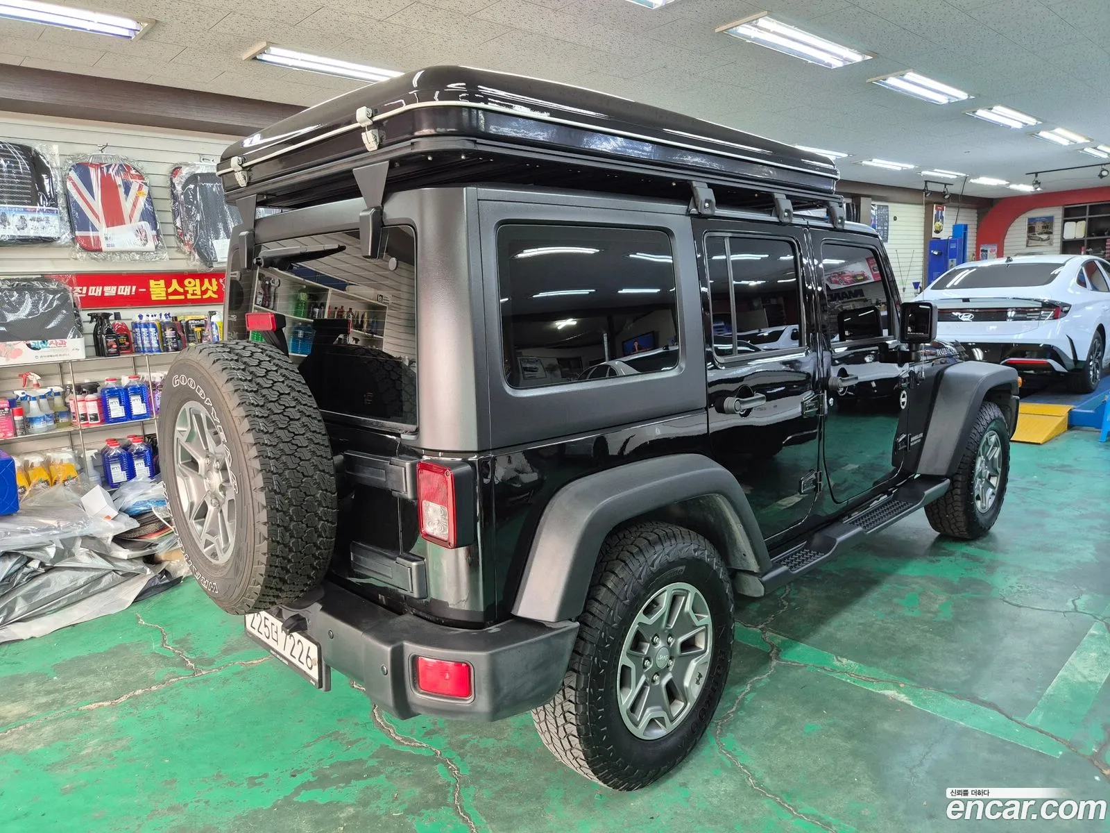 Jeep Wrangler 2017 — 18