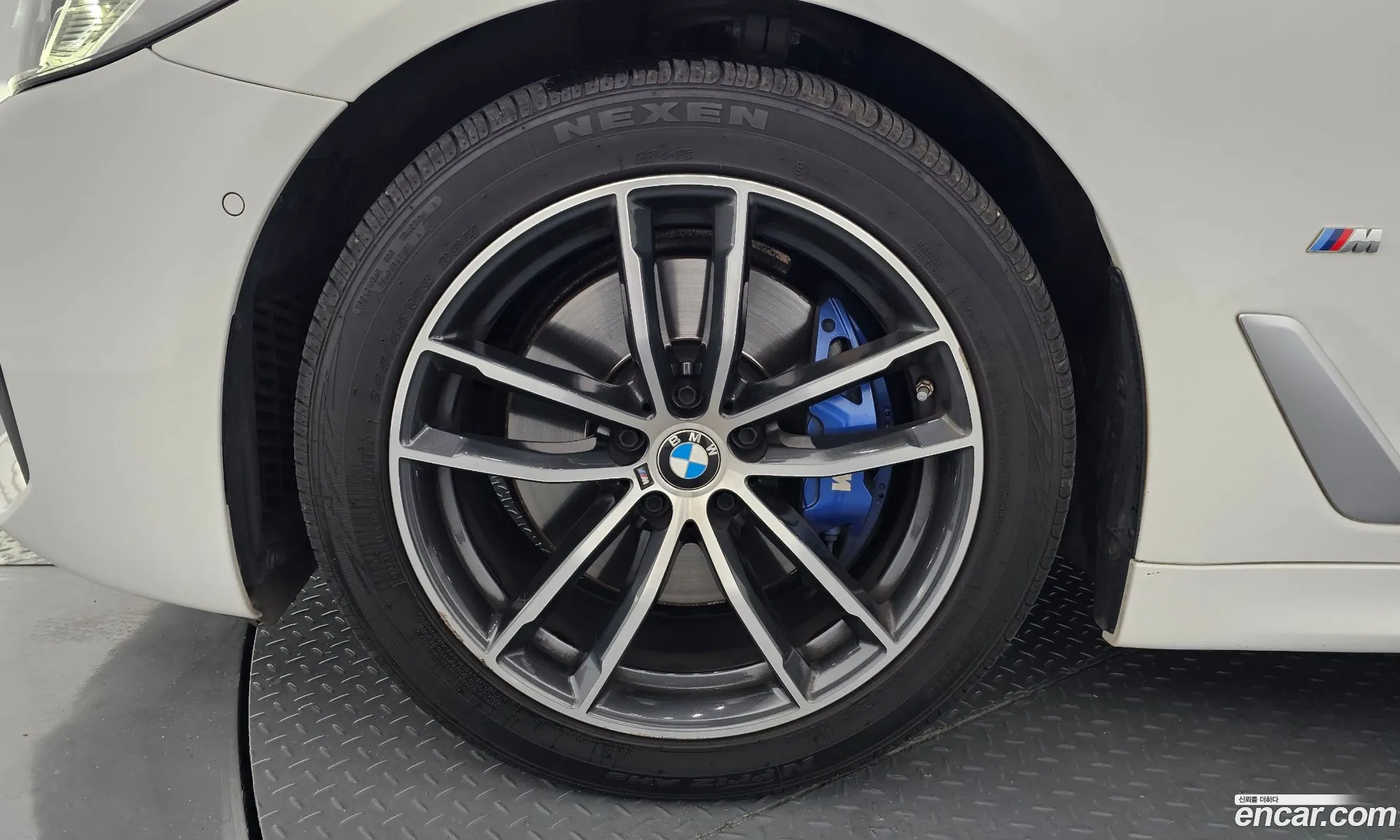 BMW 5 Series 2023 — 16