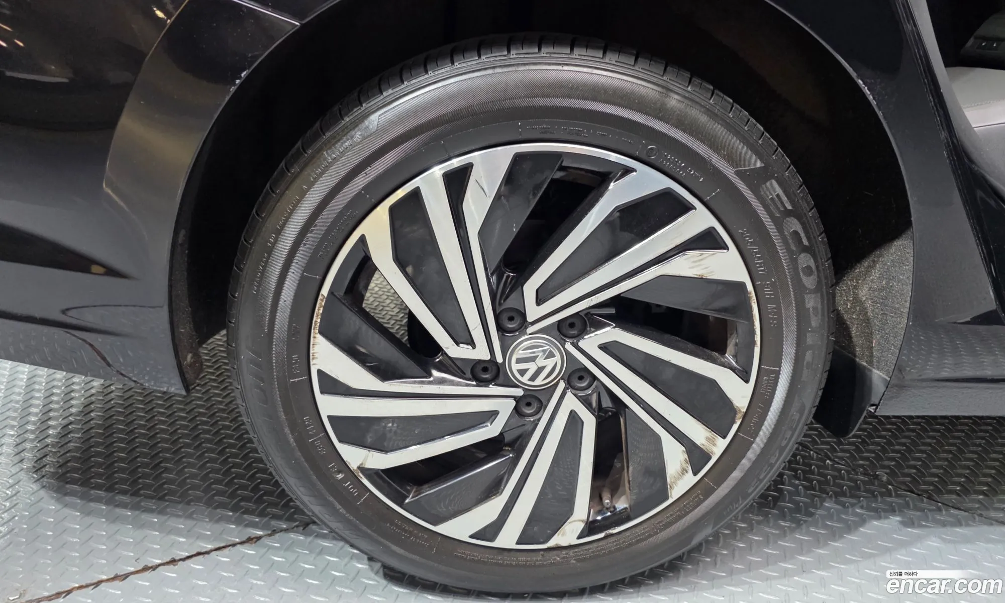 Volkswagen Jetta 7th Gen 2021 — 17