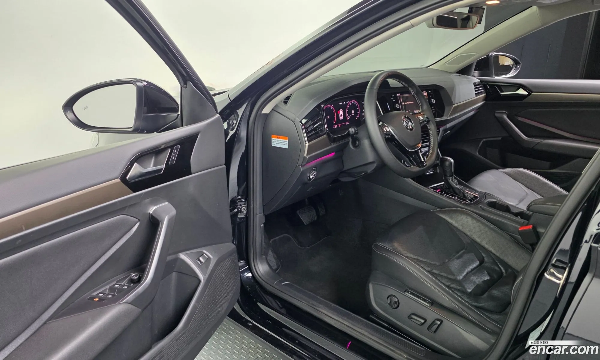 Volkswagen Jetta 7th Gen 2021 — 24