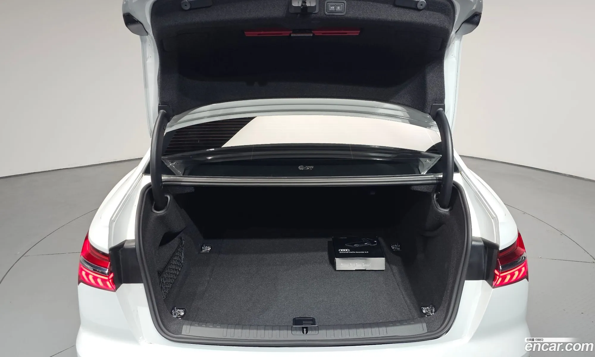 Audi A6 2021 WAUZZZF2XMN068189 — 16