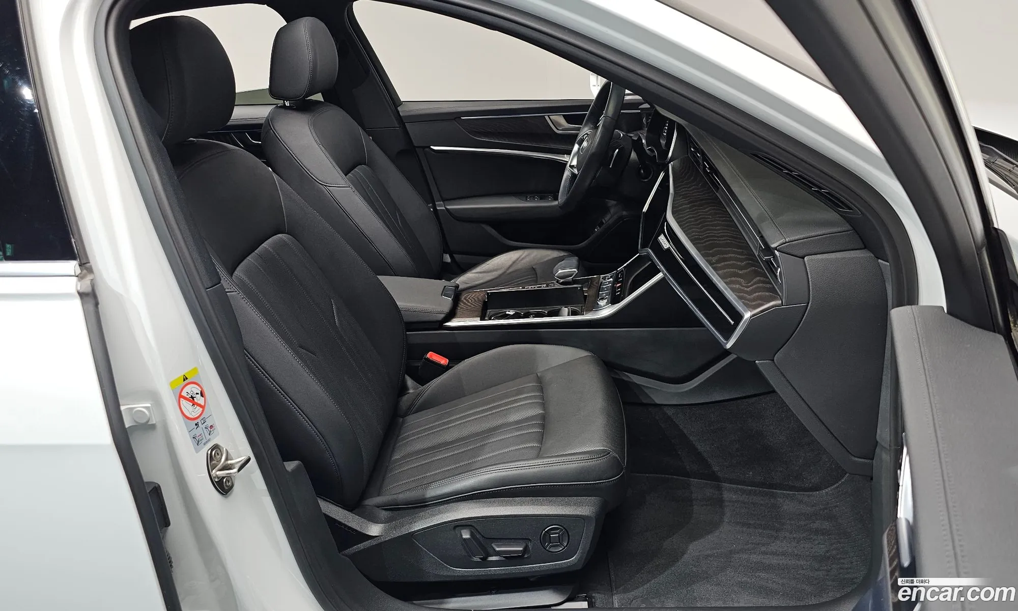 Audi A6 2021 WAUZZZF2XMN068189 — 11