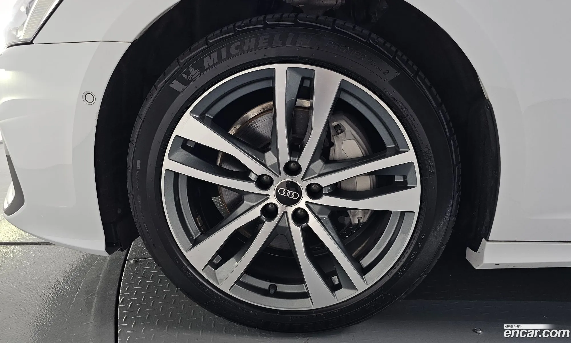 Audi A6 2021 WAUZZZF2XMN068189 — 6