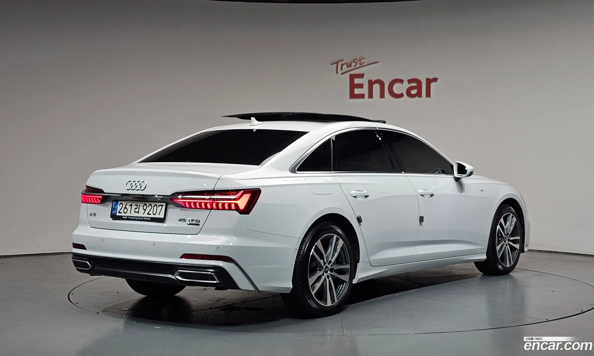 Audi A6 2021 WAUZZZF2XMN068189 — 2