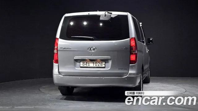 Hyundai Grand Starex 2020 — 3