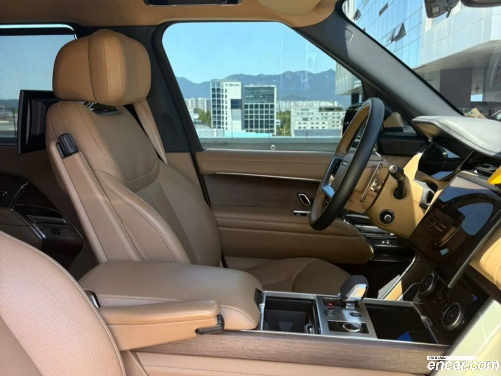 Land Rover Range Rover 2023 — 13