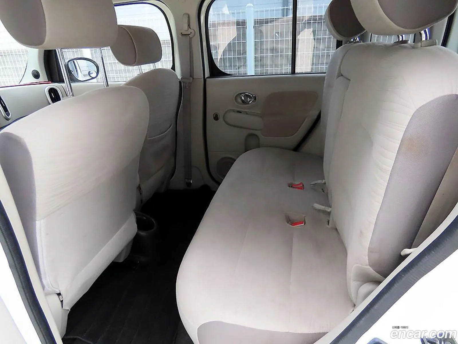 Nissan Cube 2011 — 17