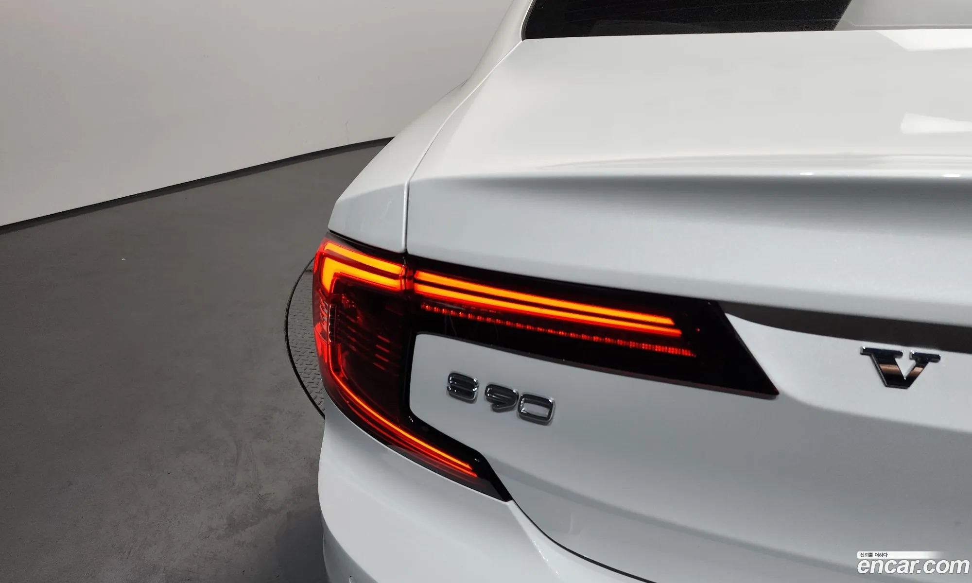 Volvo S90 2021 LVYPTBR0DMP208596 — 28
