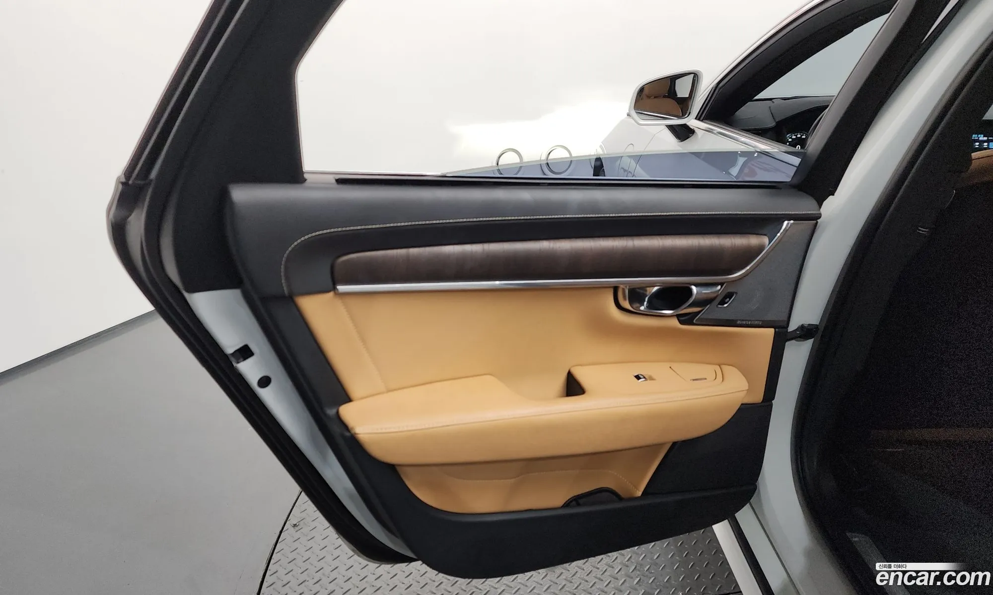 Volvo S90 2021 LVYPTBR0DMP208596 — 16