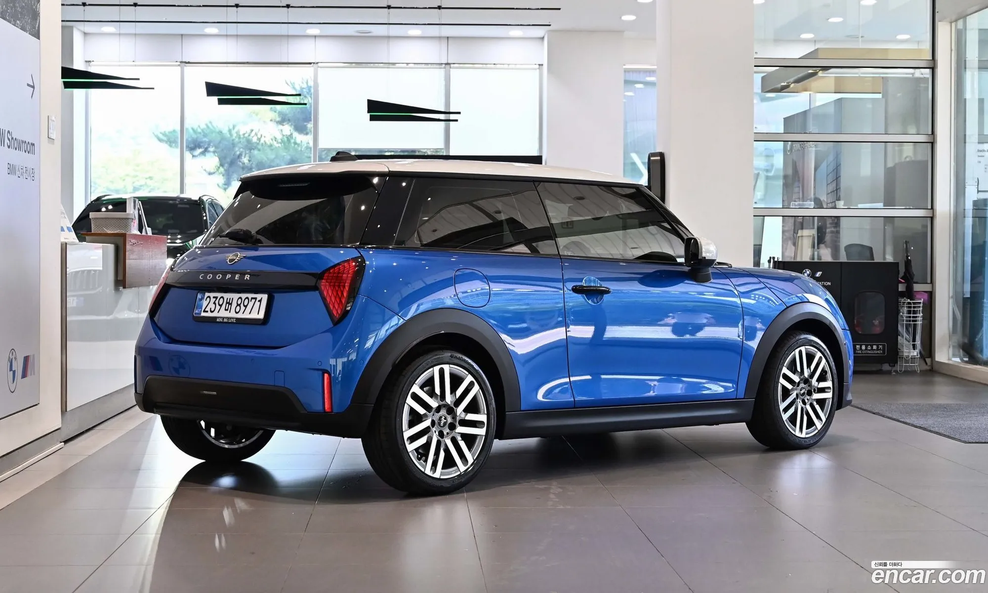 Mini Cooper C 2025 — 12