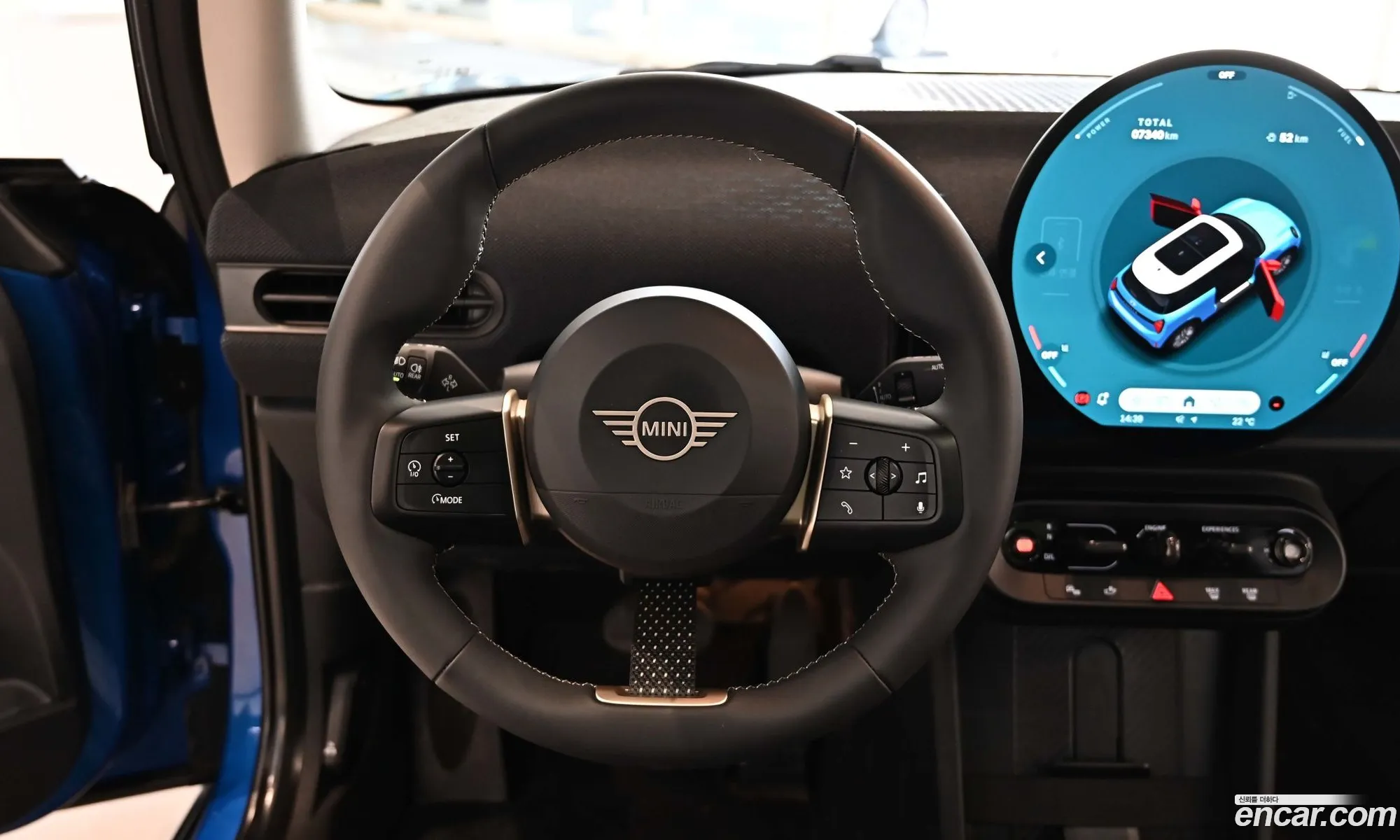 Mini Cooper C 2025 — 17