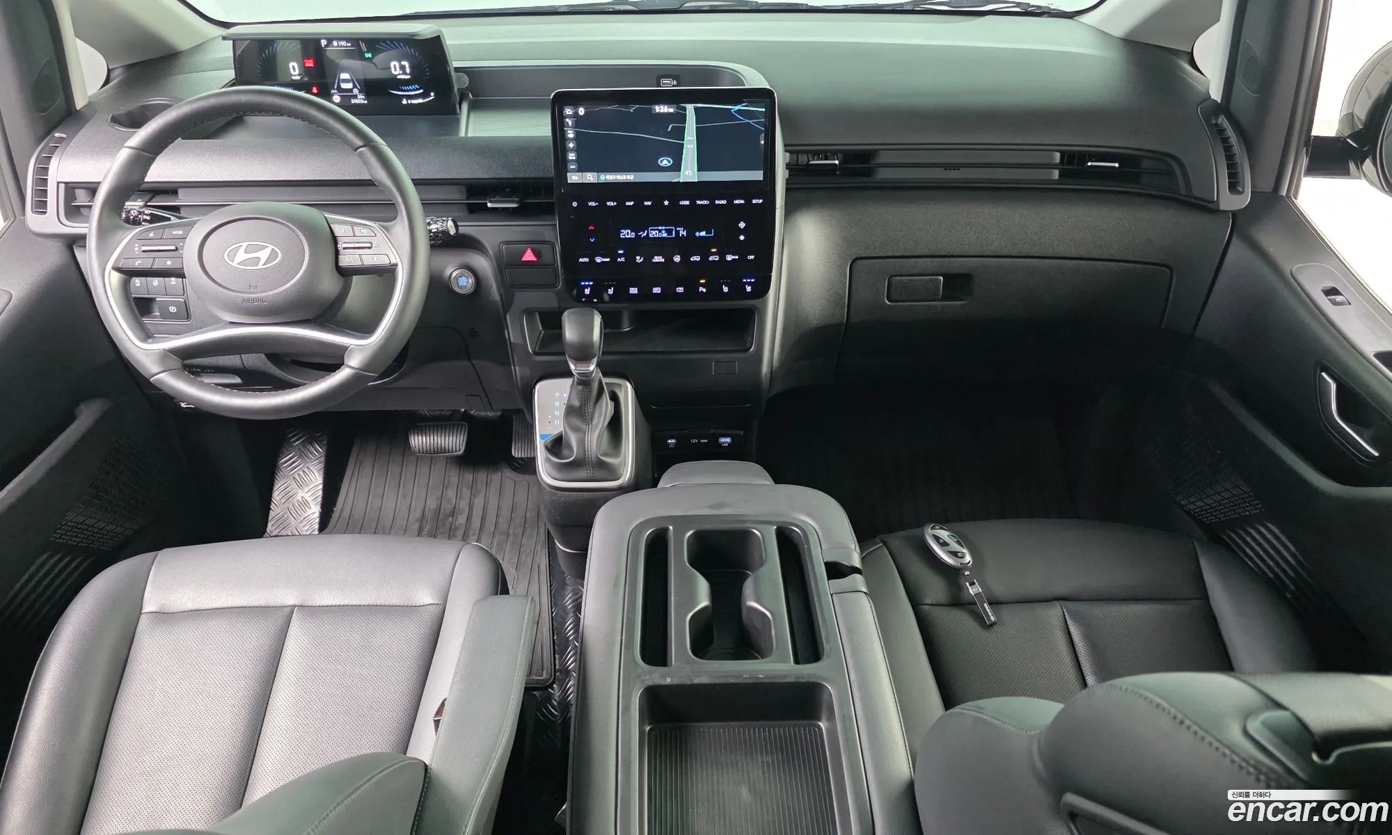 Hyundai Staria 2024 — 3