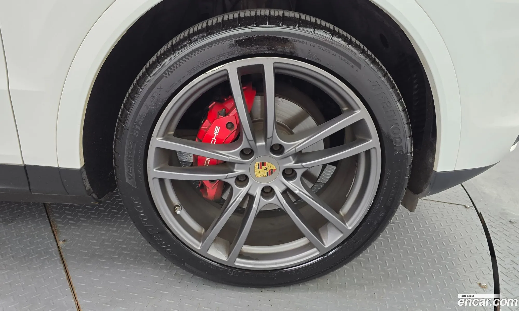 Porsche Cayenne 2019 WP1AA29Y8KDA21680 — 14