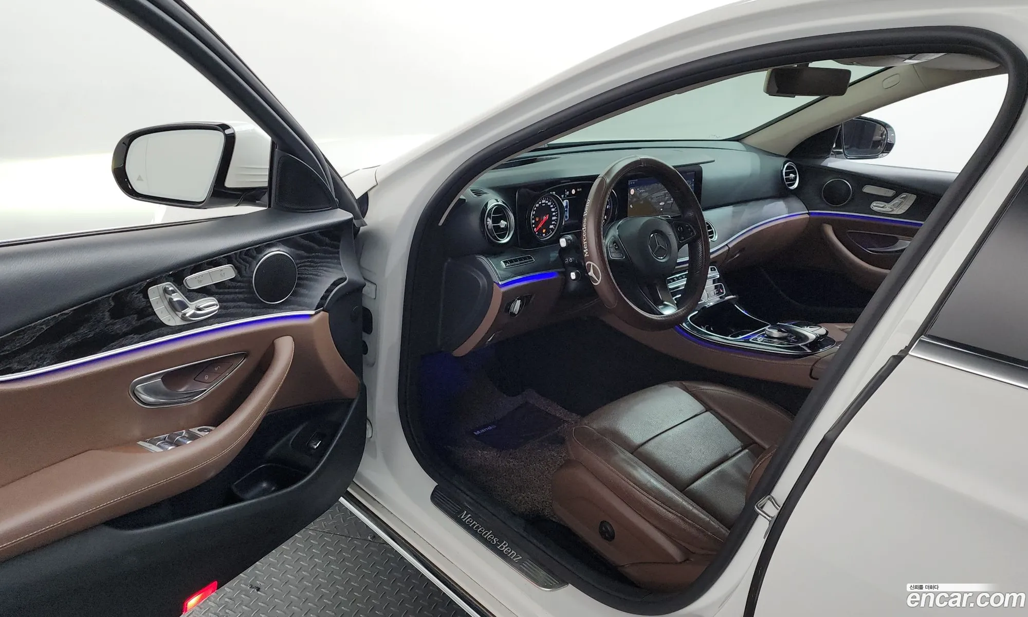 Mercedes-Benz E-Class W213 2017 — 17