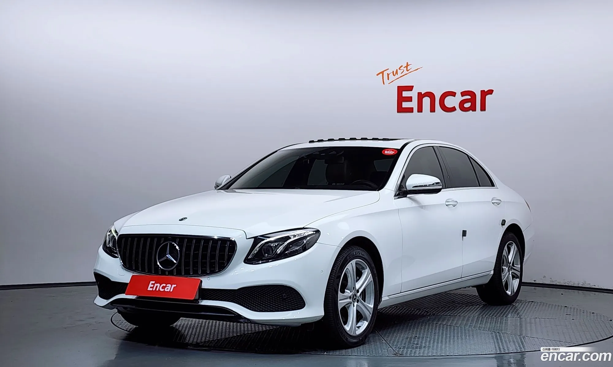 Mercedes-Benz E-Class W213 2017 — 22