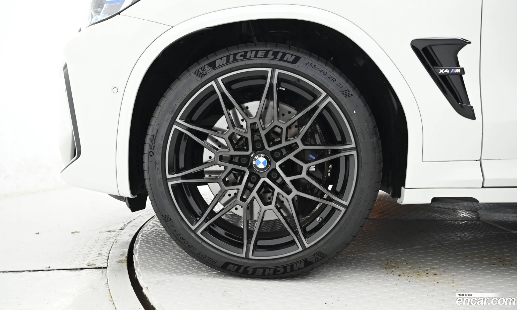 BMW X4 M 2025 — 2