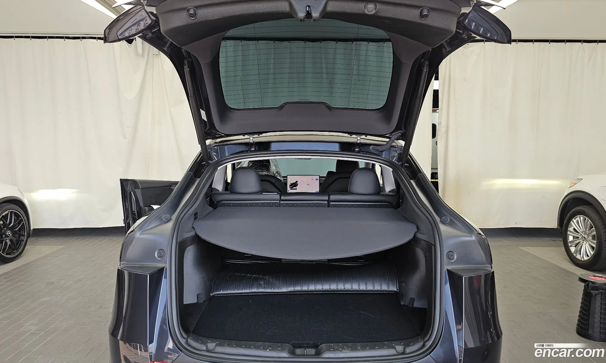 Tesla Model Y 2025 — 21