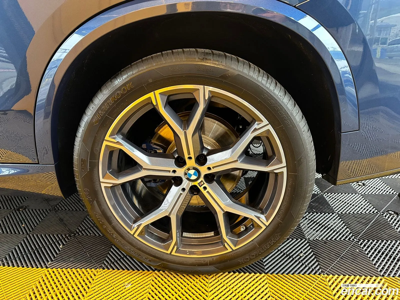 BMW X5 2023 — 17