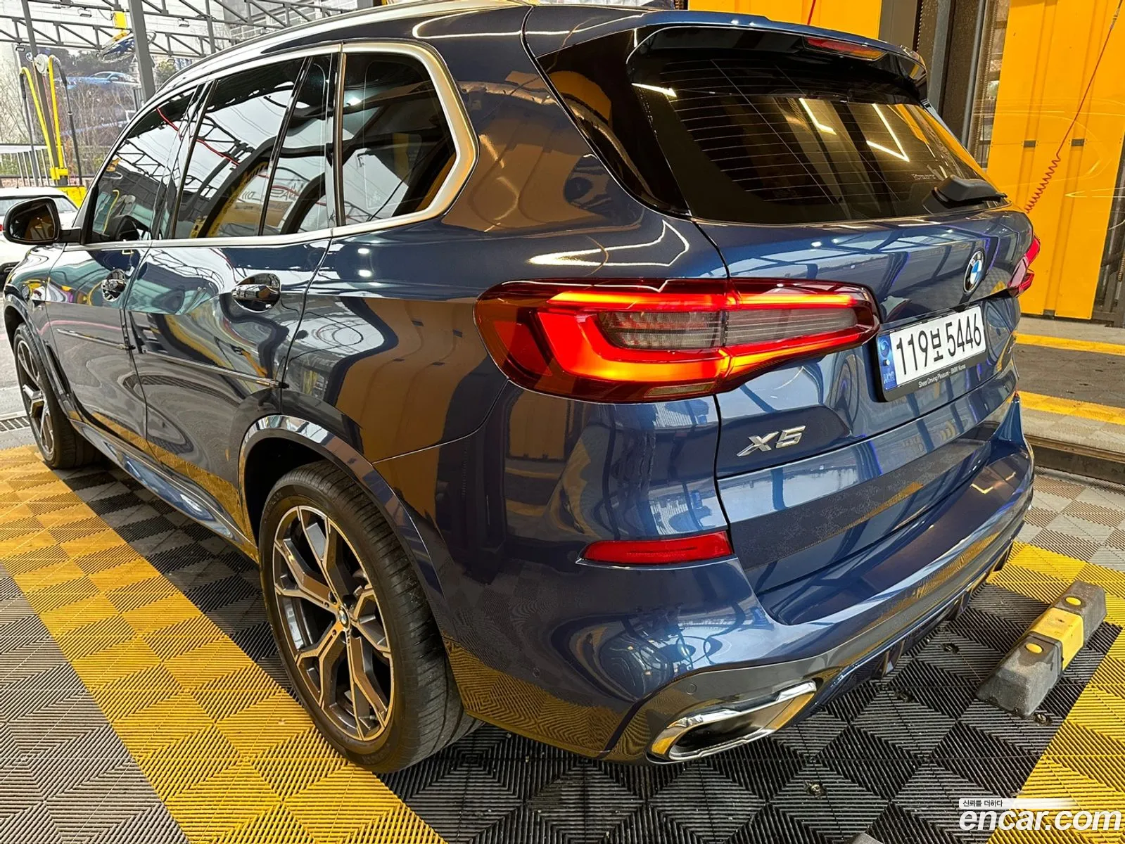 BMW X5 2023 — 18