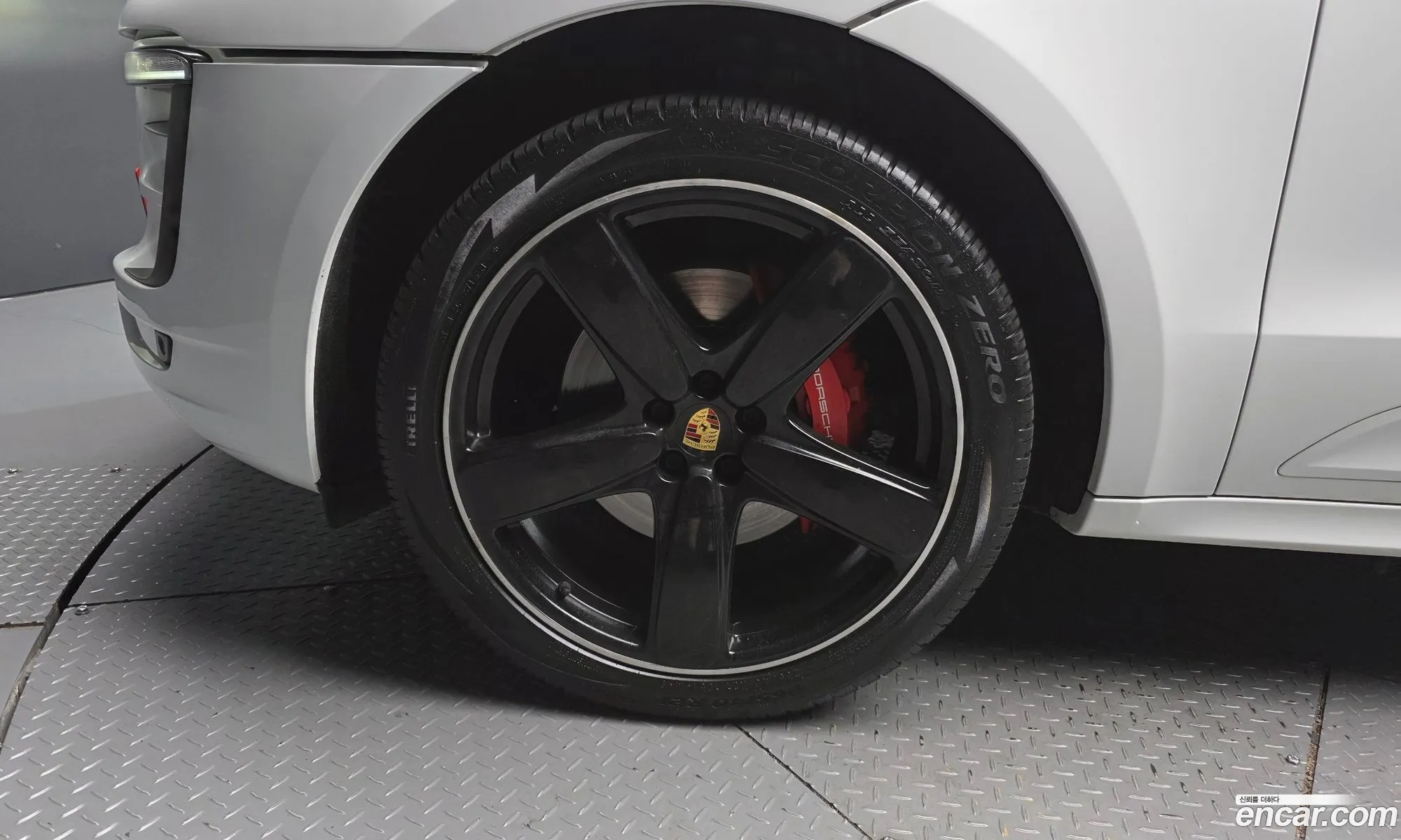 Porsche Macan 2017 WP1AG2951JLB63085 — 5