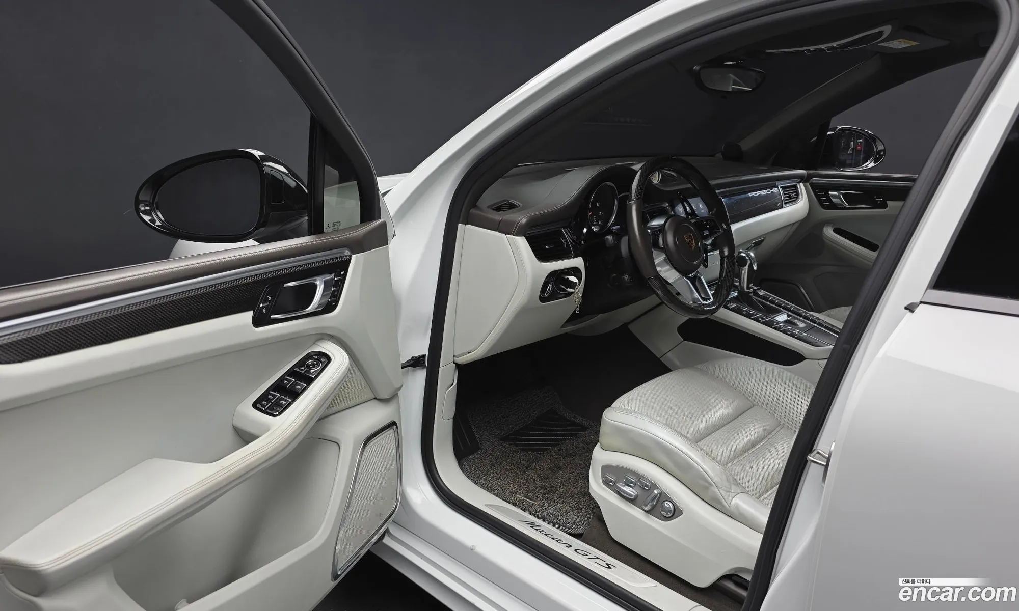 Porsche Macan 2017 WP1AG2951JLB63085 — 14