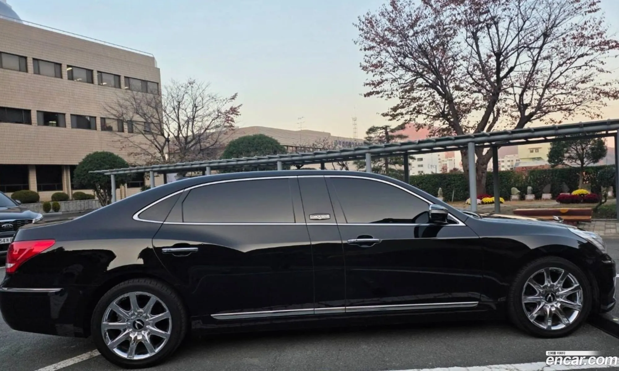 Hyundai Equus 2010 — 3