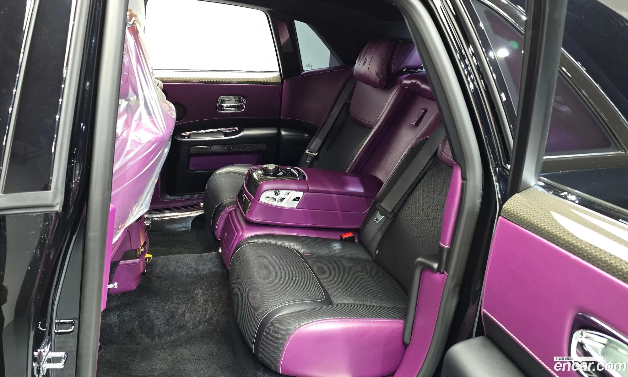 Rolls-Royce Ghost 2017 SCA664S01HUX42948 — 9