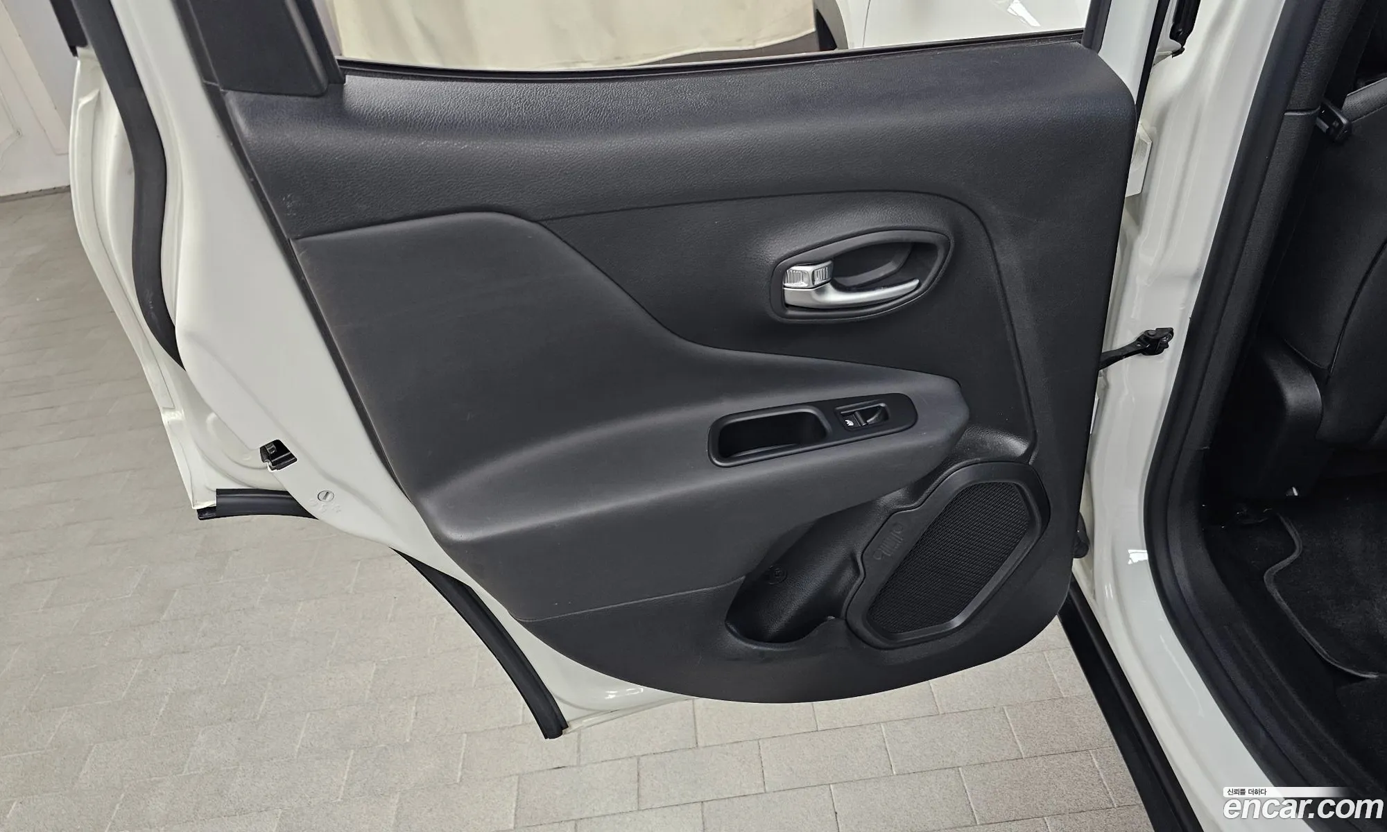 Jeep Renegade 2022 — 8