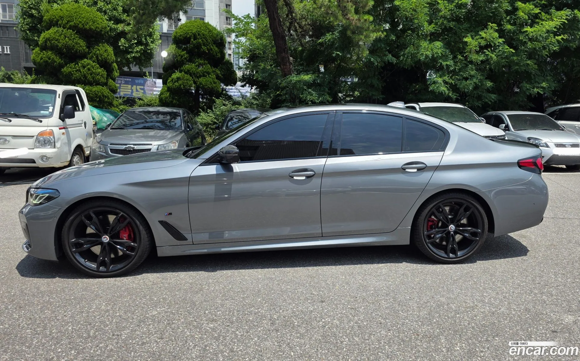 BMW 5 Series 2023 — 12